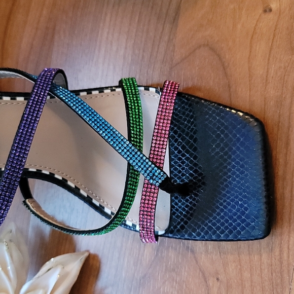 BETSEY JOHNSON Graviti Embellished Leopard Print Block Heel Sandal Size 9.5 - Picture 9 of 10